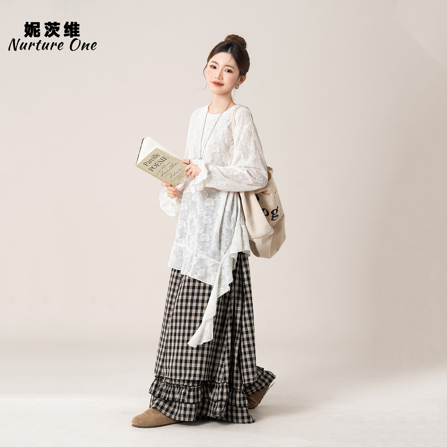 妮茨维【杏韵轻纱】杏色不规则蕾丝衫女初春氛围感穿搭微透薄上衣