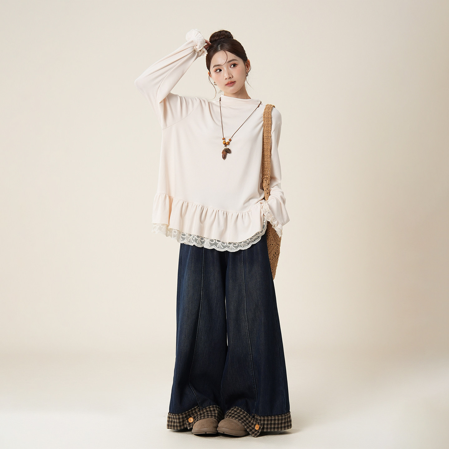 杏色蕾丝花边拼接半高领长袖T恤女春秋新款宽松显瘦内搭打底上衣,女装/女士精品,T恤,淘宝优惠券,粉丝福利购,淘宝优惠卷