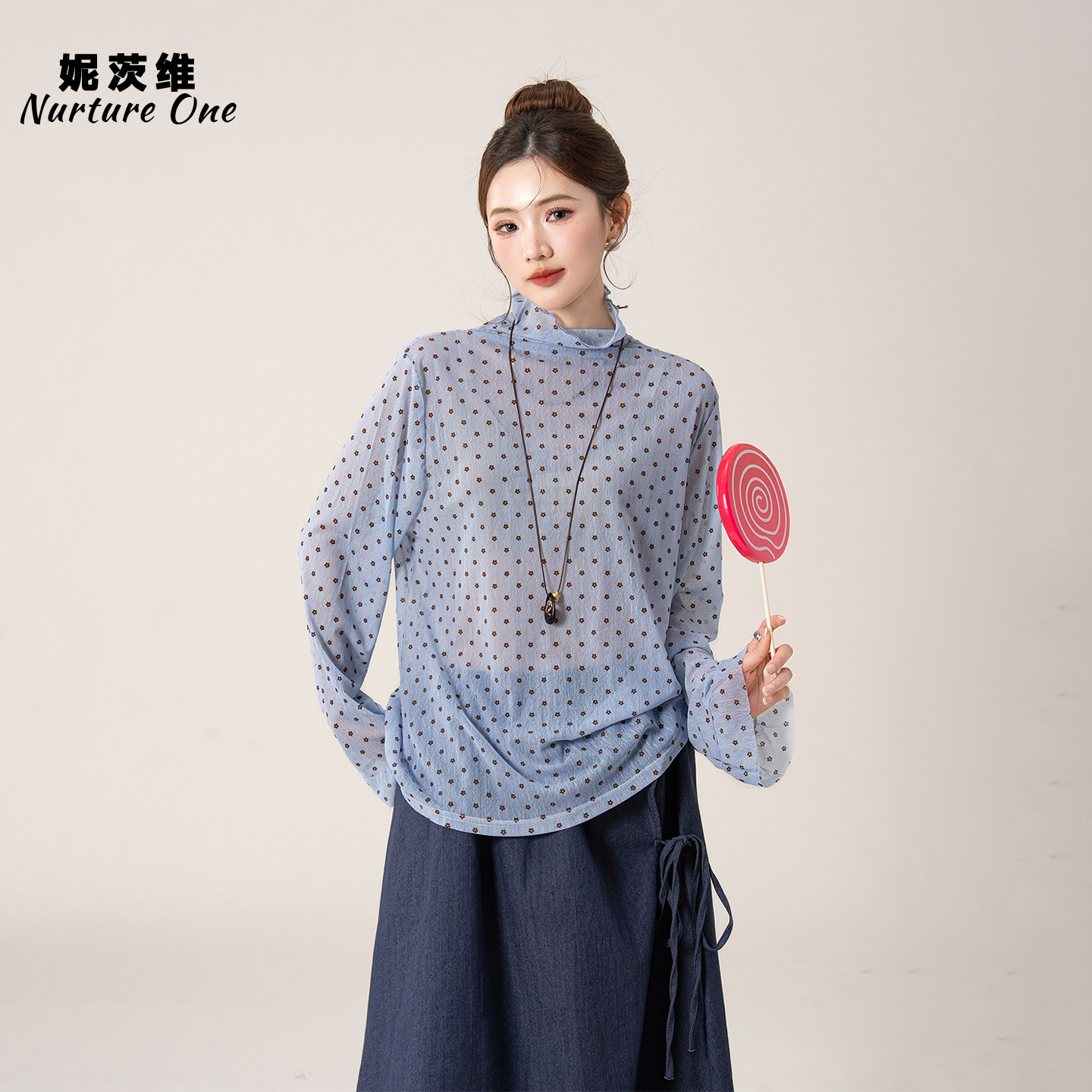 浅蓝色领波点衫女花边打底衫T恤图片