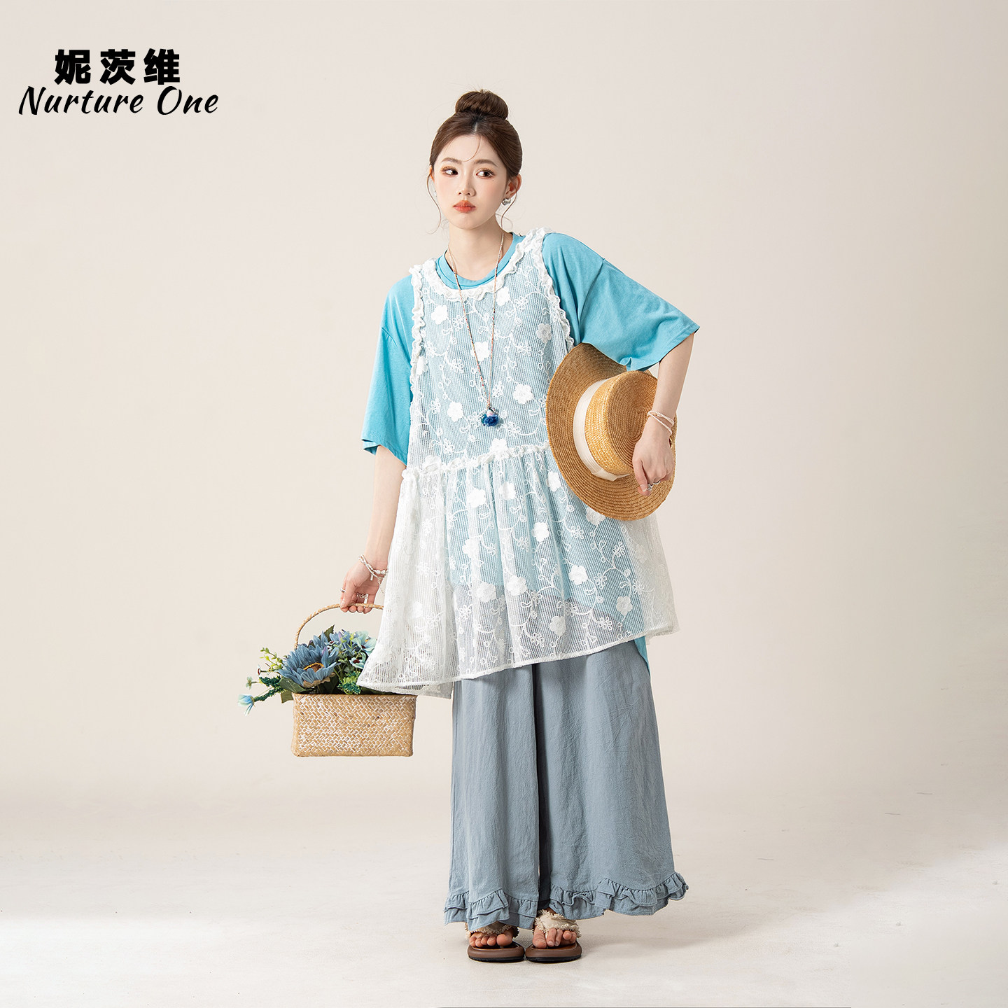 妮茨维【雅纱栖夏】蕾丝提花无袖罩衫女叠穿短袖T恤阔腿裤三件套
