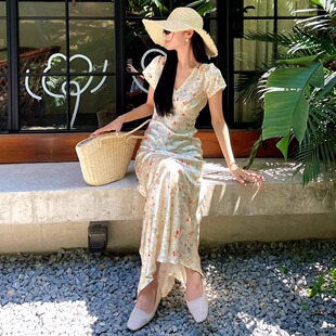 V领碎花礼服裙 立体剪裁法式 小鱼自制 25夏新重磅真丝度假长裙