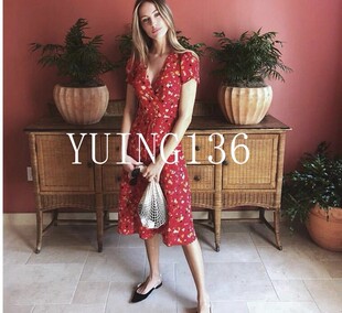 小鱼自制法式 复古真丝V领连衣裙ins显瘦博主印花高腰茶歇连衣裙