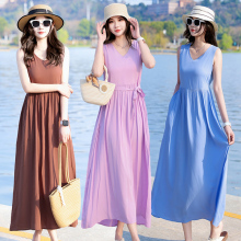 棉绸吊带连衣裙女夏季2025新款无袖背心裙大码遮肚子沙滩中长裙子
