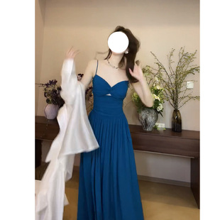 欧美性感吊带V领露肩背礼服轻奢高端小众级气质晚宴会开叉连衣裙