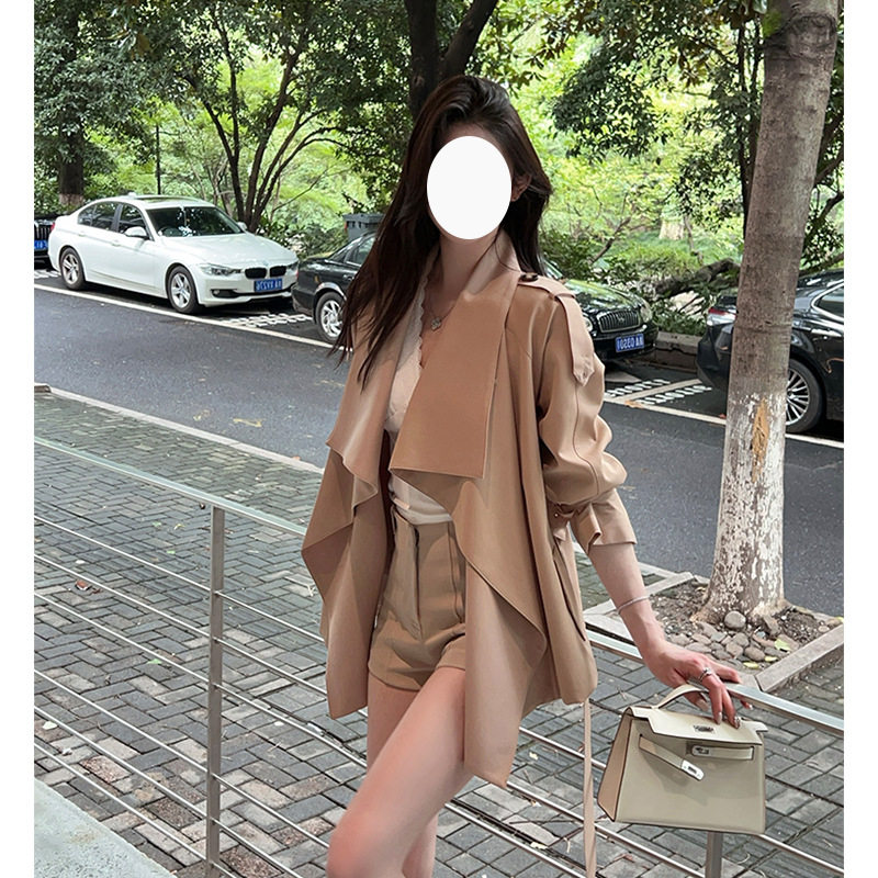 卡其色大翻领风衣不规则外套女收腰短裤英伦轻奢高端小众级设计感