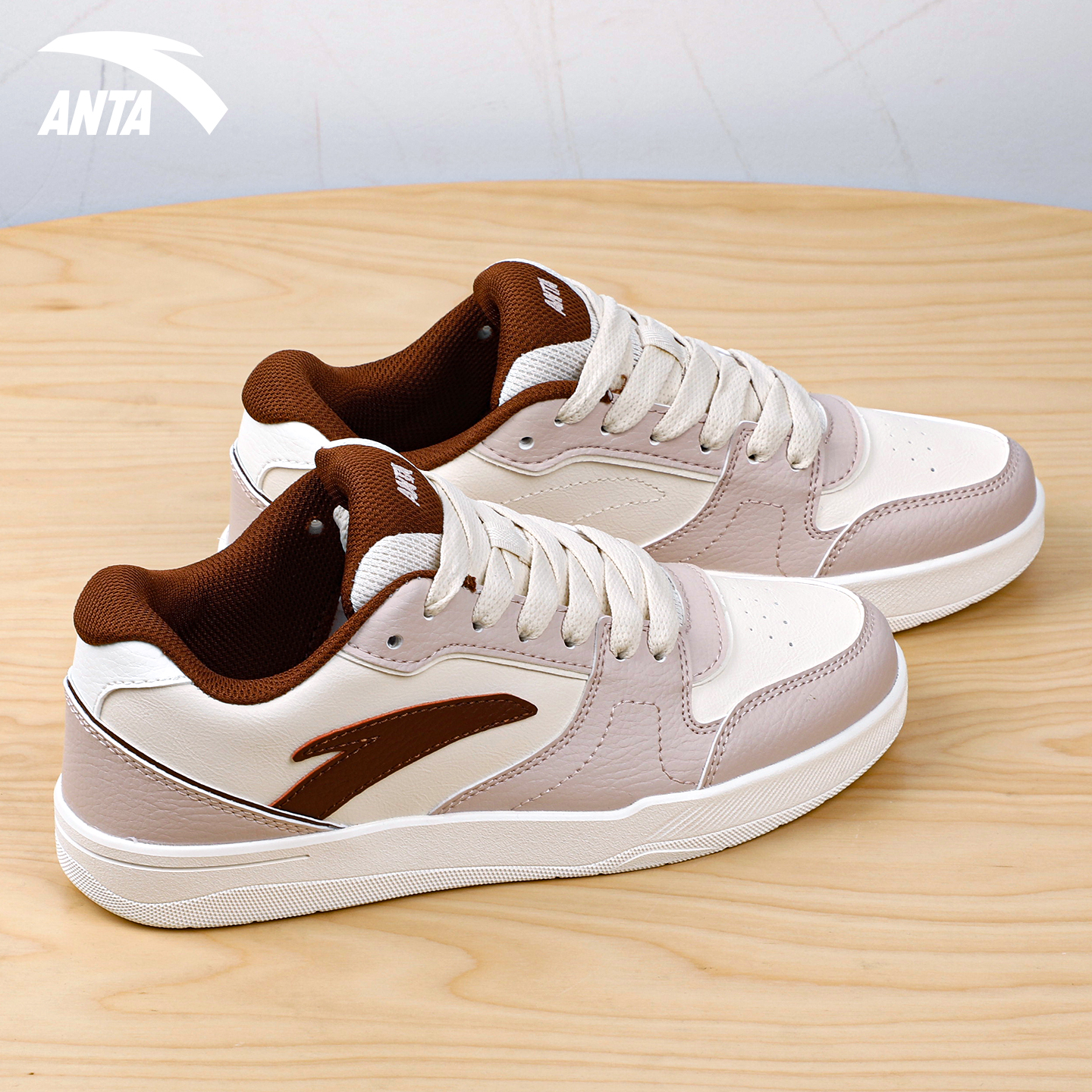 安踏女鞋休闲板鞋小白鞋