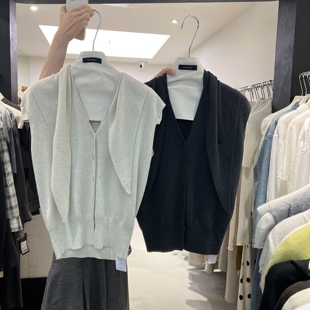 ES2025秋冬新款通勤简约气质羊毛针织衫无袖马甲上衣女配披肩4112