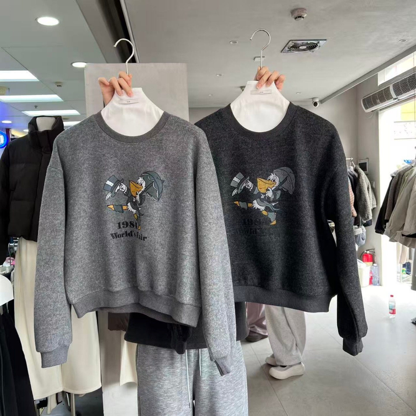 XHM11155卡通印花含羊毛加绒卫衣女