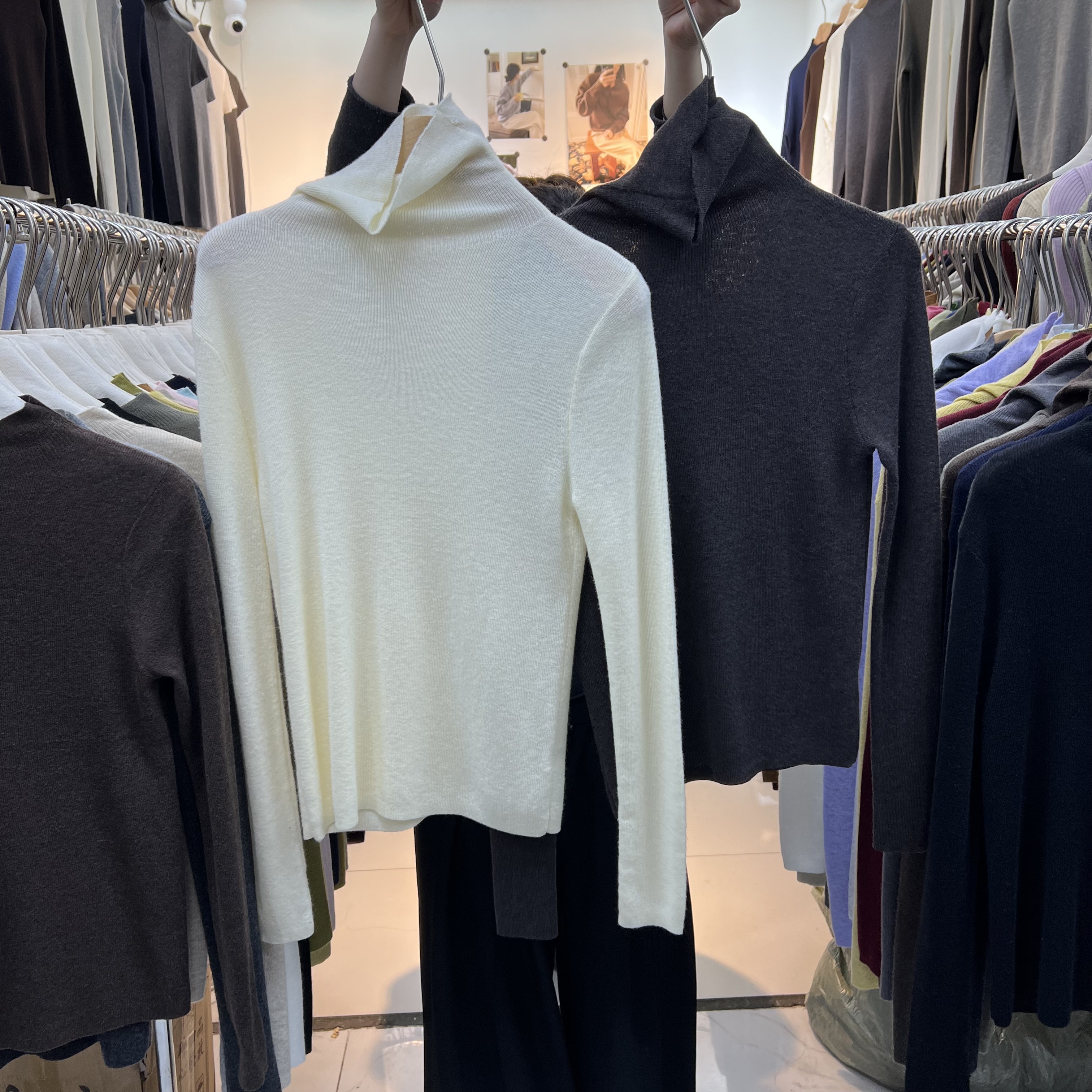 尚V十三行2025秋冬新高领修身显瘦百搭丝光羊毛针织衫打底衫2315