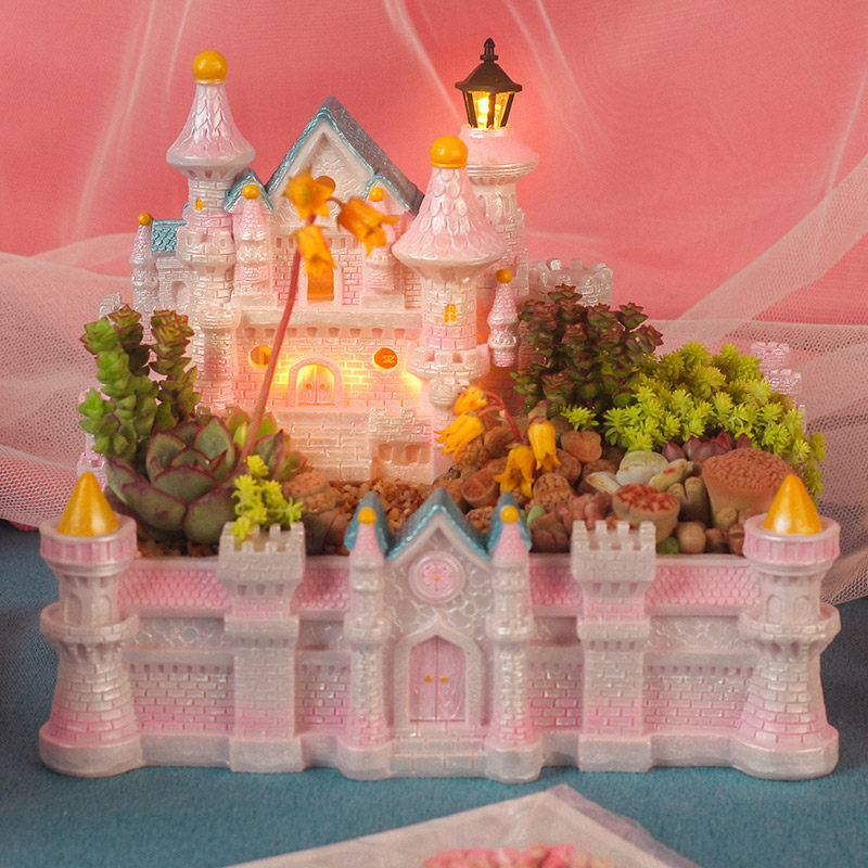 欧式粉色公主梦幻城堡带灯多肉花盆创意树脂家居装饰摆件生日礼物