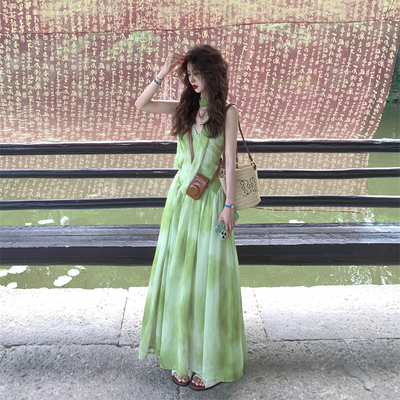 云南旅游穿搭绿色扎染吊带连衣裙