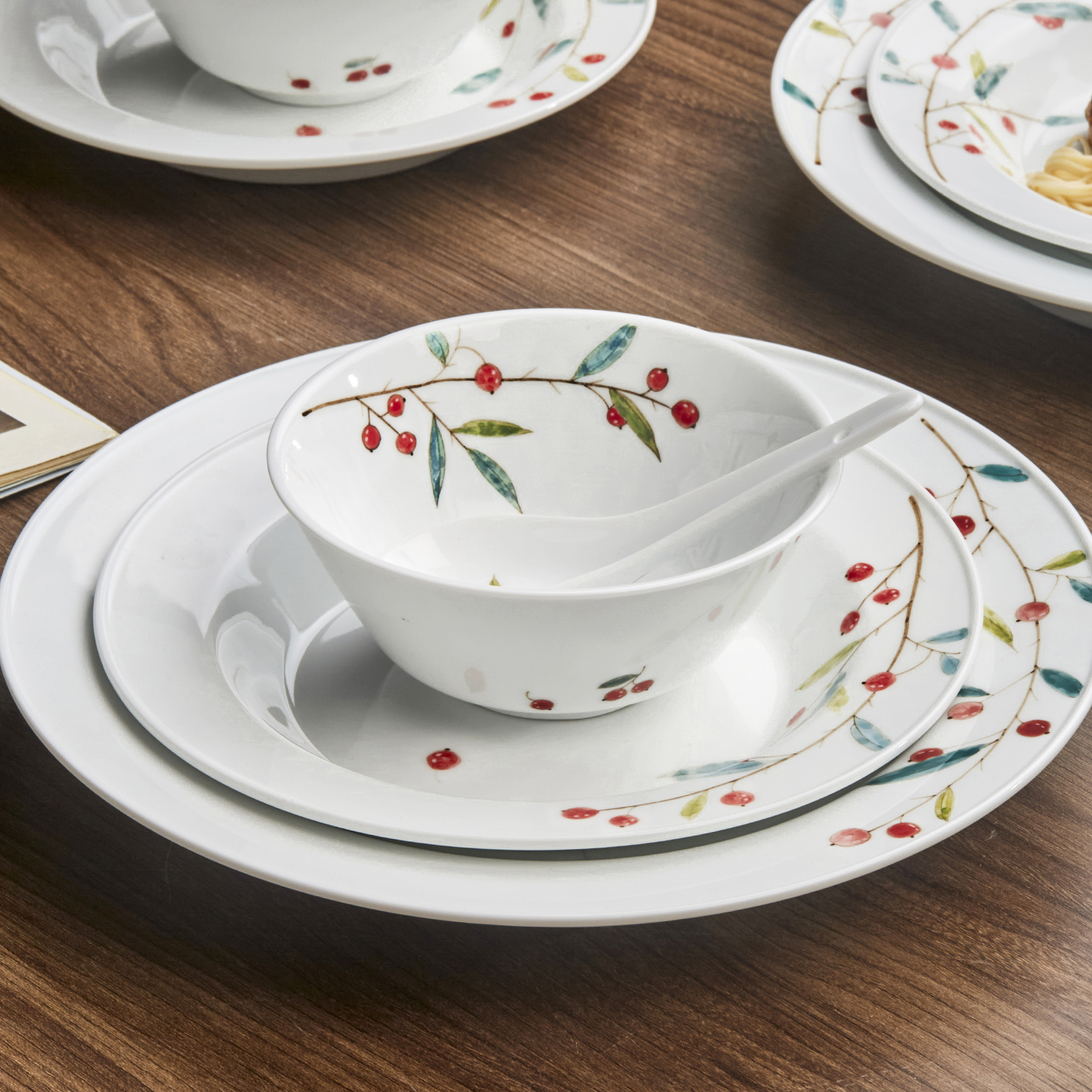 曼叙碗盘套装家用红果子一人食