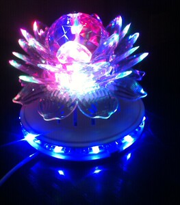 led小太阳莲花灯闪光灯舞台灯光七彩旋转莲花灯家用水晶魔球灯