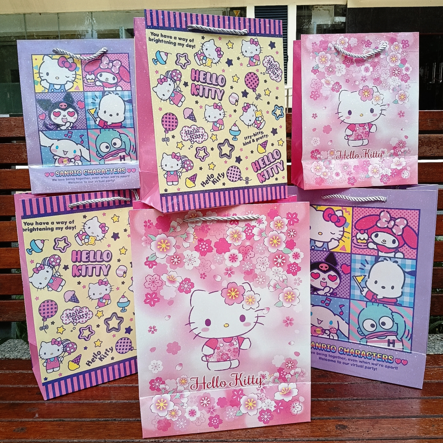 三丽鸥礼品袋可爱卡通凯蒂猫手提袋子礼物包装收纳加厚hellokitty
