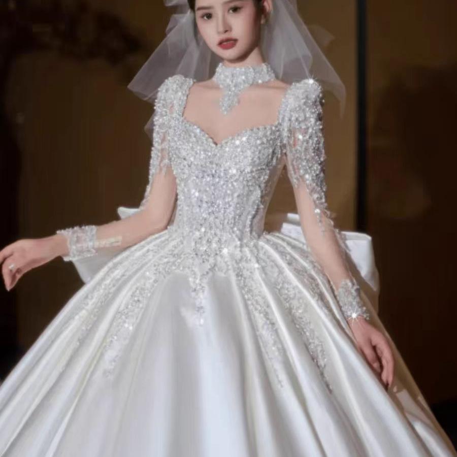 缎面婚纱婚纱主纱一字肩拖尾长袖
