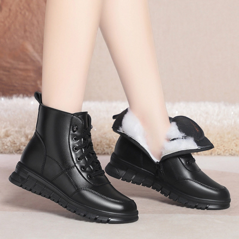 2025冬季新款女鞋真皮平底软底防滑大码妈妈鞋加绒短靴羊毛马丁靴,女鞋,马丁靴,淘宝优惠券,粉丝福利购,淘宝优惠卷