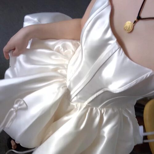 法式公主风一字肩缎面花苞礼服