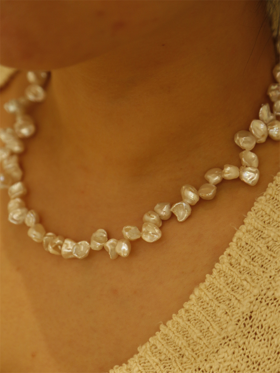 天然淡水珍珠项链花瓣不规则