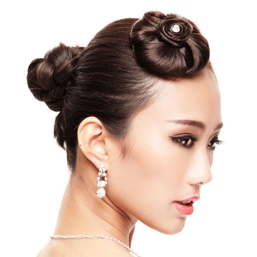 wigs2you品牌额头镶钻甜美风假发