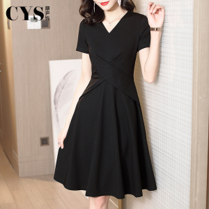 赫本风小黑裙女2026夏季新款气质收腰显瘦裙子v领黑色修身连衣裙