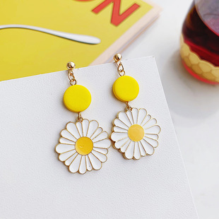 潮 超仙花朵耳坠网红耳环女2024新品 夏天 黄色雏菊耳钉气质长款