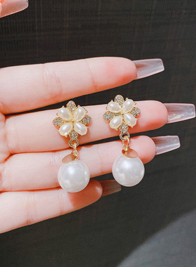 S925银针珍珠花朵耳环2024新款韩国气质网红抖音耳钉可爱甜美耳饰
