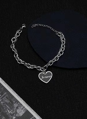 黑色爱心手链女ins冷淡风复古欧美风嘻哈街头字母百搭桃心配饰潮