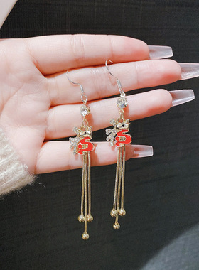 2024年本命年新款潮龙年中式国风耳环小众设计感红色高级精致耳饰