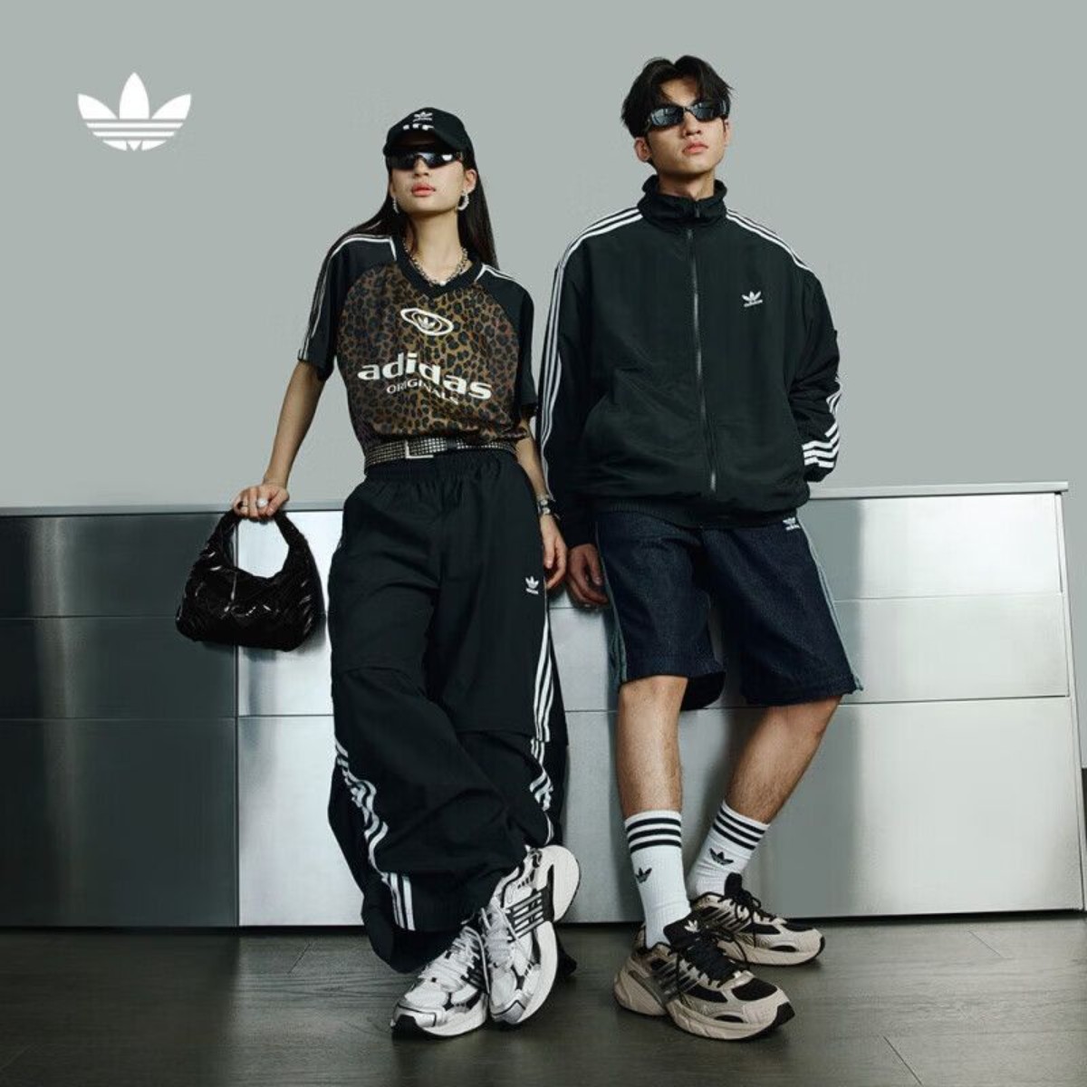 阿迪达斯三叶草女包手拎包休闲单肩包云朵包便捷斜挎包户HK0154