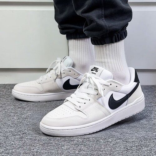 Nike耐克正品秋季新款sb滑板鞋男鞋复古时尚百搭休闲板鞋IB0108