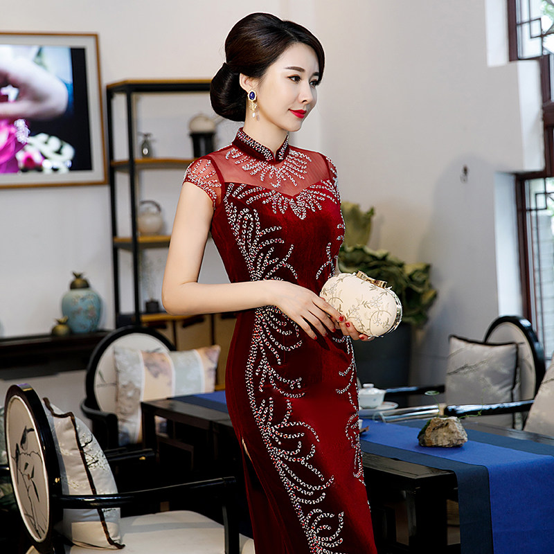 高档显瘦气质喜妈妈旗袍女长款钉珠拼接丝绒婚礼年轻婆婆旗袍短袖