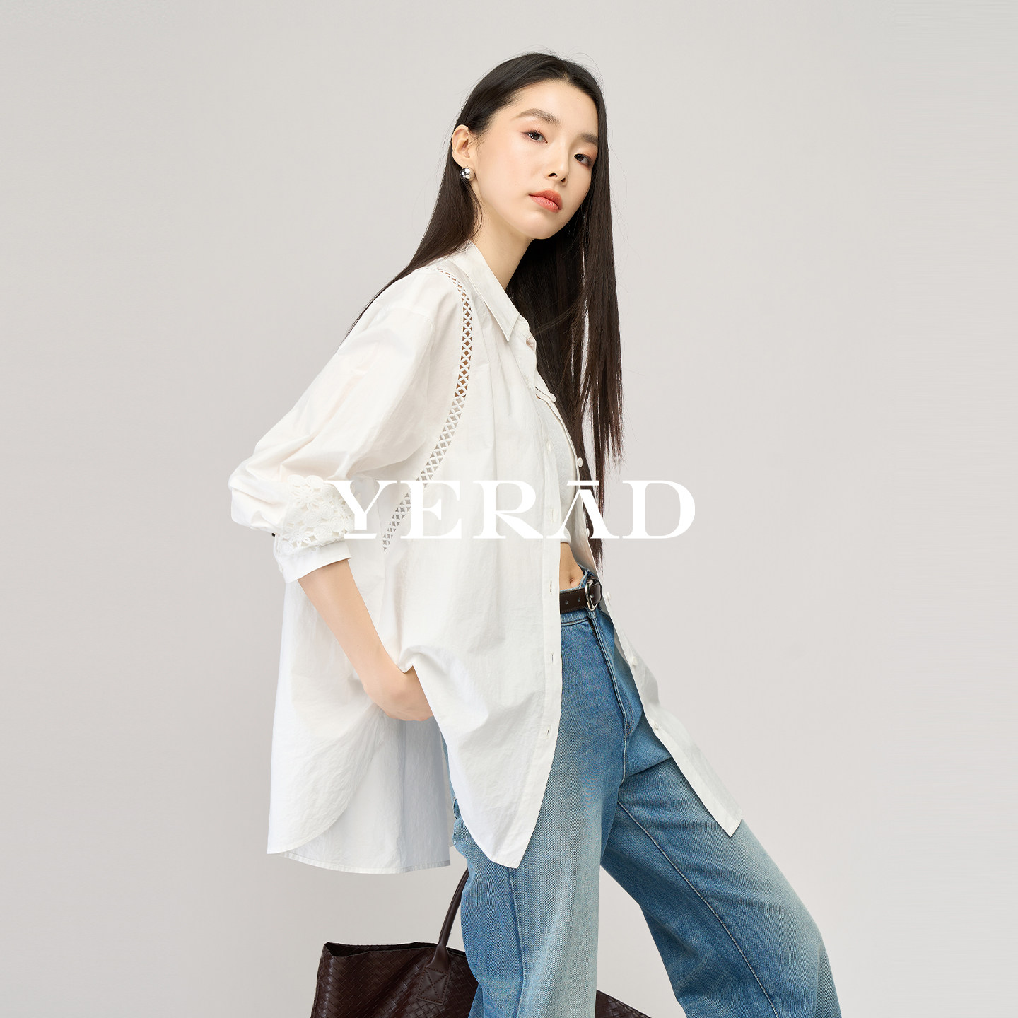 娅丽达镂空花朵宽松棉感白色衬衫女夏季新款上衣度假出游穿搭衬衣