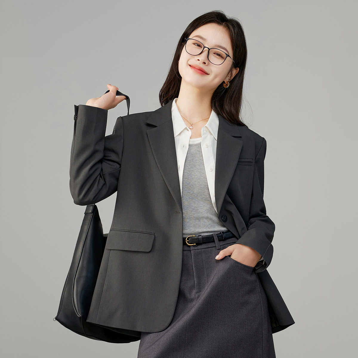 娅丽达职场通勤廓形西装外套女