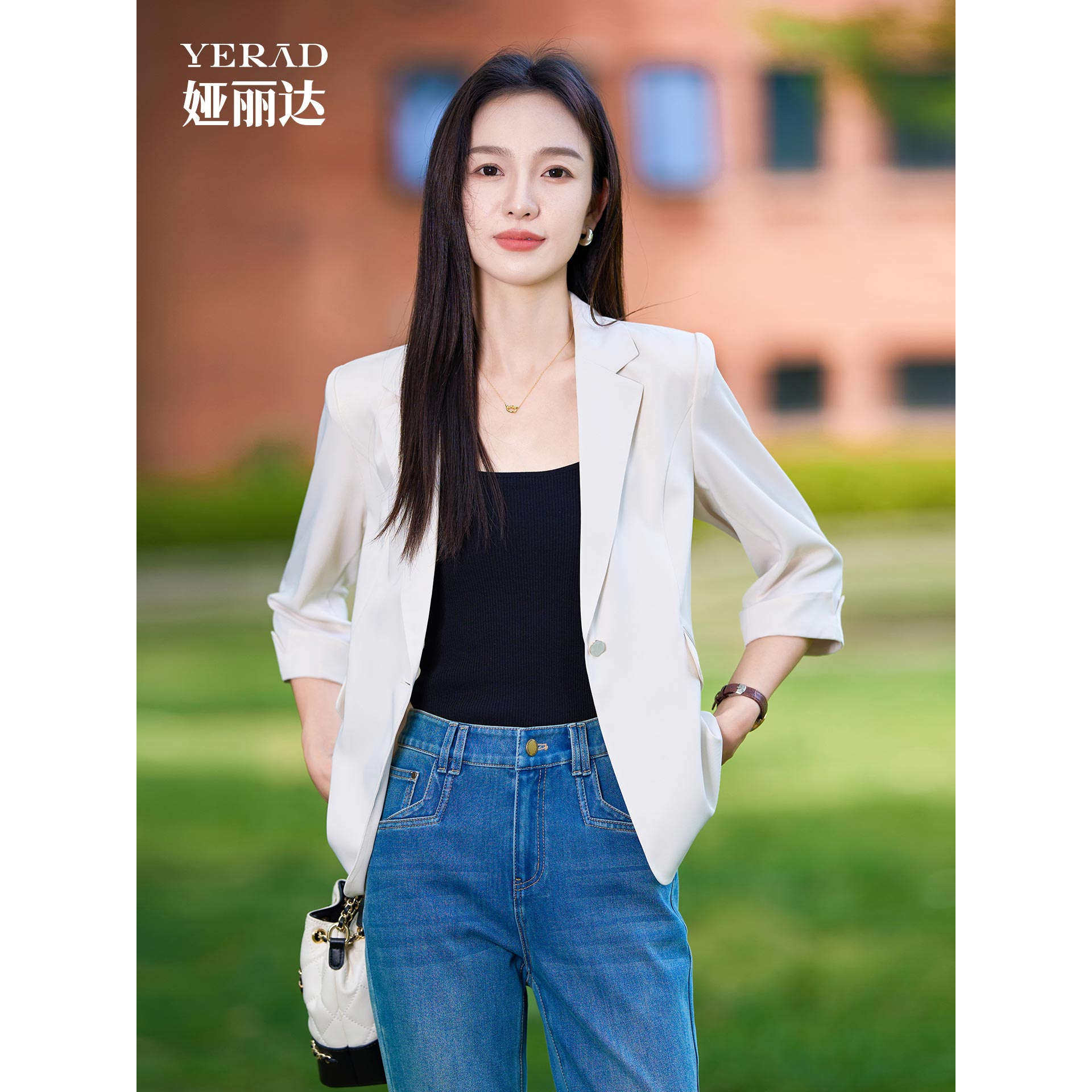 娅丽达休闲修身米色收腰西装外套女夏季新款女装高级短款白色西服