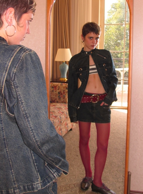 AXIS OF 复古蓝色水洗正肩夹克衫女秋季气质宽松牛仔外套短裙套装