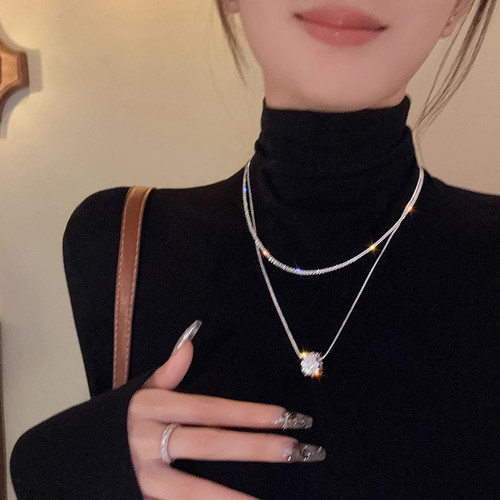 双层叠戴小蛮腰吊坠项链女轻奢小众高级感毛衣链气质锁骨链配饰品