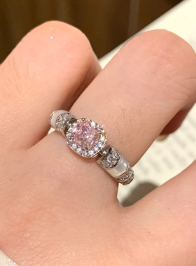 超闪粉色锆石方糖戒指女小众设计轻奢高级感食指戒冷淡风精致指环