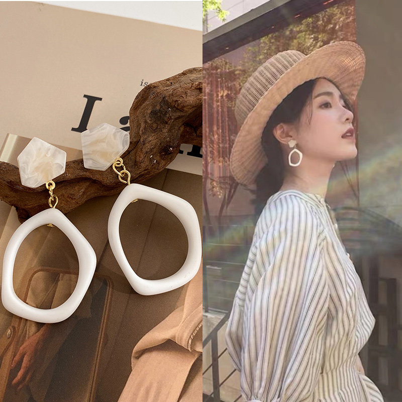圆脸显瘦轻奢高级感耳环女复古港风设计感高级耳钉夸张独特耳饰,饰品/流行首饰/时尚饰品新,耳环,淘宝优惠券,粉丝福利购,淘宝优惠卷