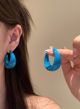 港风高级感蓝色c型耳钉夸张小众高级感耳环女气质百搭时尚耳饰品