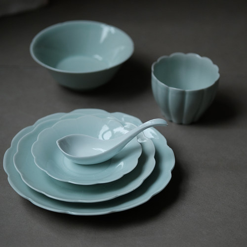 無人问津清雅花瓣系列套组餐具