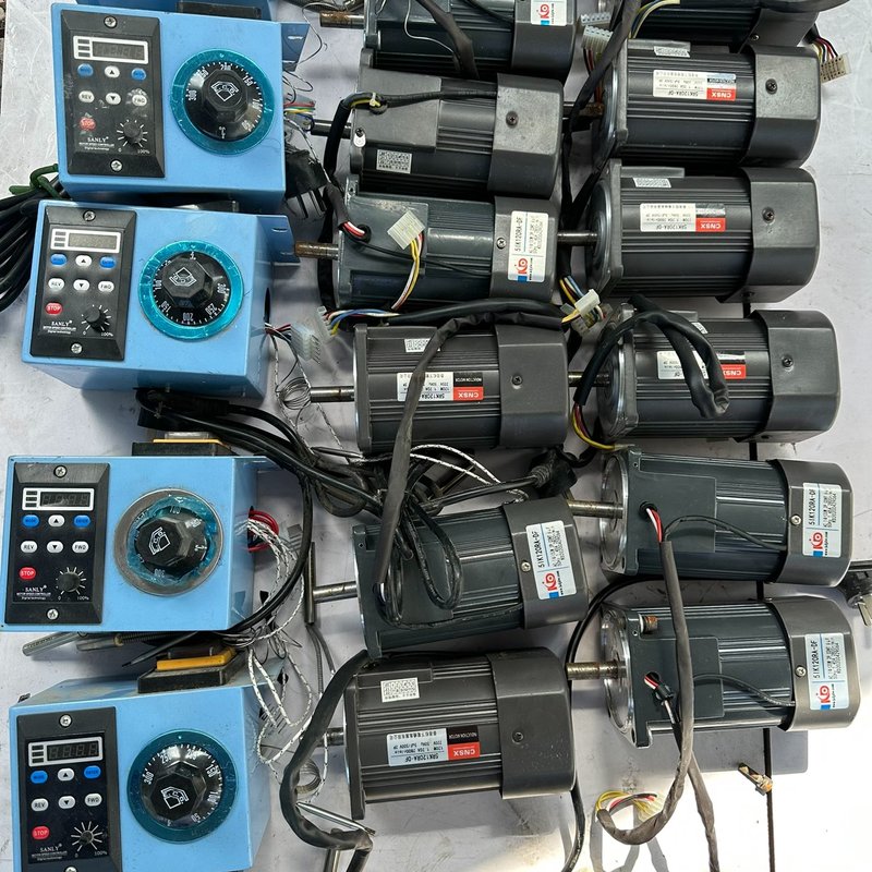 议价准 新数显可调速器与电机，轴径12毫米，220 V120可维修
