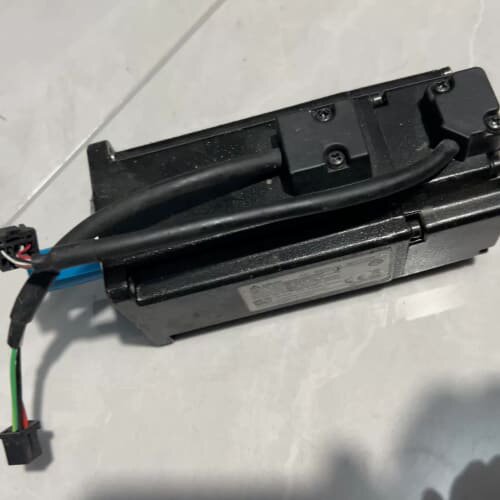 议价台达伺服电机ECMR-CV0604RY，0.4kw，输入VA可维修