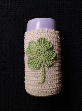 成品手工钩织咖啡杯水杯套乳白色钩图幸运草四叶草专用亮丝线编织