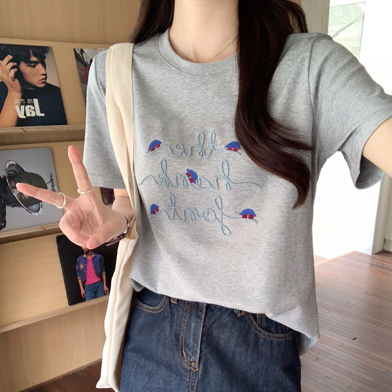 实拍棉拉架短袖t恤女夏2025新款刺绣花短款正肩圆领上衣韩版女装