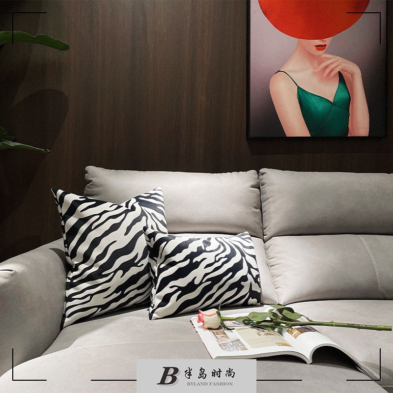 「斑马」现代简约设计师款样板房斑马纹抱枕客厅沙发卧室靠垫方枕