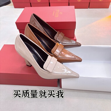 2025新斩男御姐风大码夜店漆皮单鞋细跟浅口单鞋复古尖头高跟鞋女