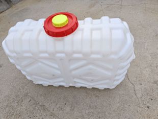 蓄水农用水箱打药机打药桶塑料桶300升扁卧立式600斤水桶车载加厚