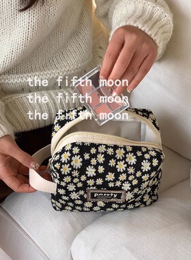 thefifthmoon精致ins风黑色碎花温柔复古针织收纳包化妆包