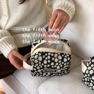 thefifthmoon精致ins风黑色碎花温柔复古针织收纳包化妆包