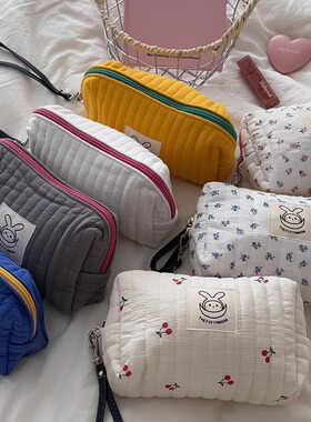 thefifthmoon可爱纯色碎花绗缝棉化妆包收纳包可拆扣便携包